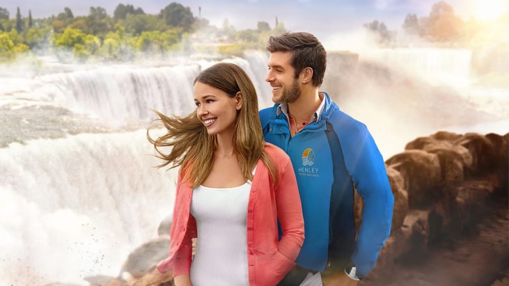 Falling in Love in Niagara izle